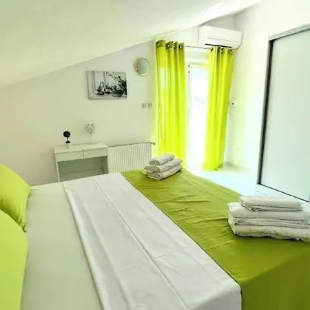 Tomi Apartment Trogir