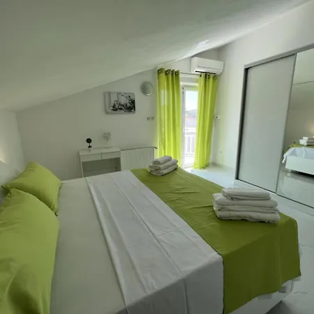 Tomi Apartment Trogir