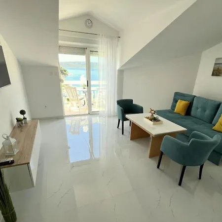 Apartment Tomi Trogir